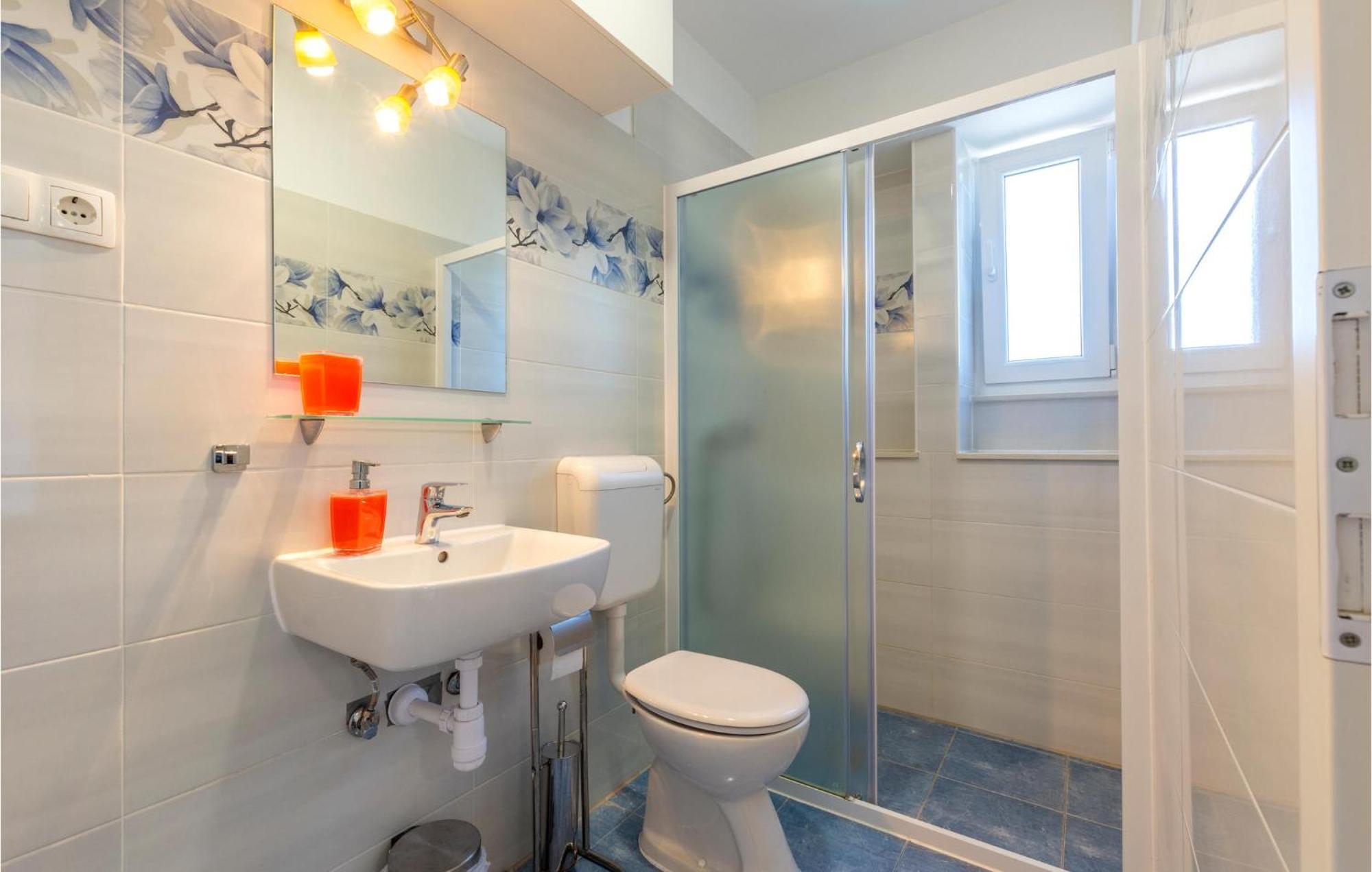 Gorgeous Apartment In Omis With Kitchen エクステリア 写真