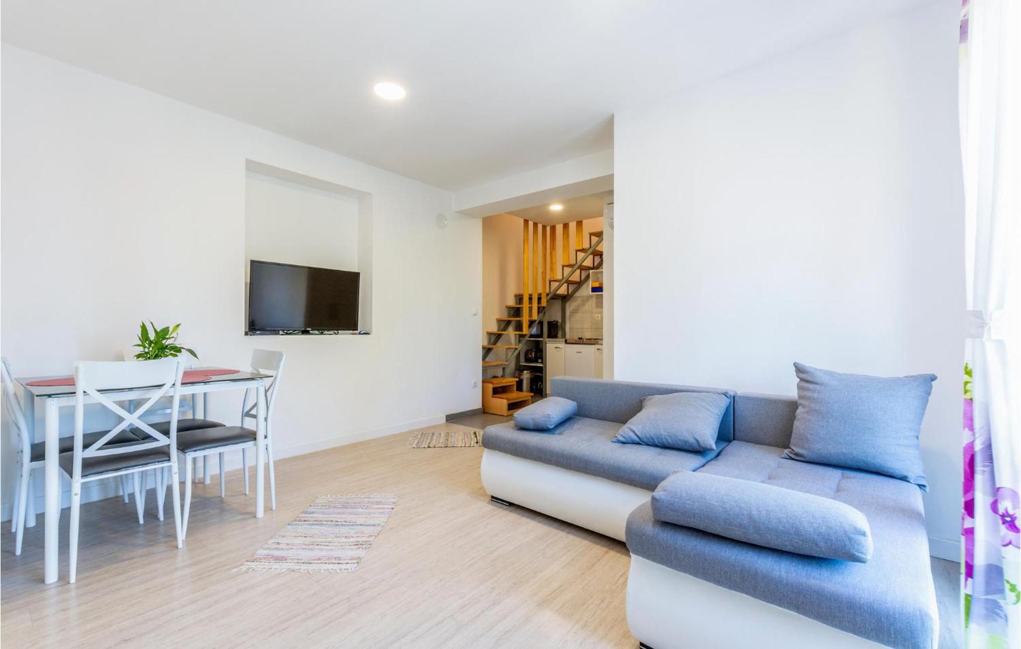 Gorgeous Apartment In Omis With Kitchen エクステリア 写真